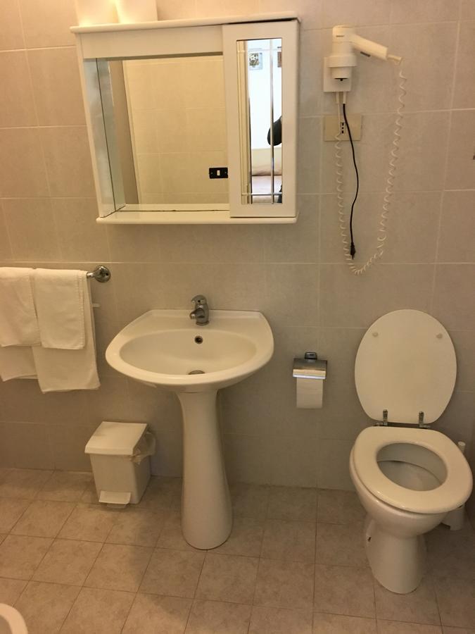 Hotel Azzurro Varazze Buitenkant foto